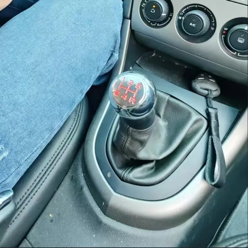 Pomo bola R roja instalado